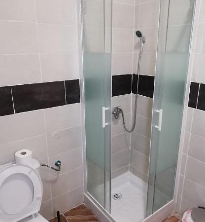 Hostal Gracia Torrejón de Ardoz Esterno foto